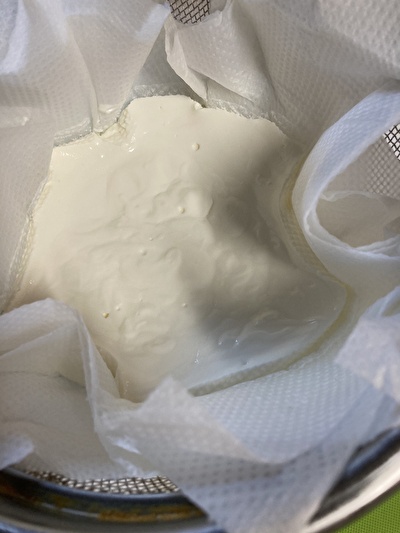 水切り後のヨーグルト